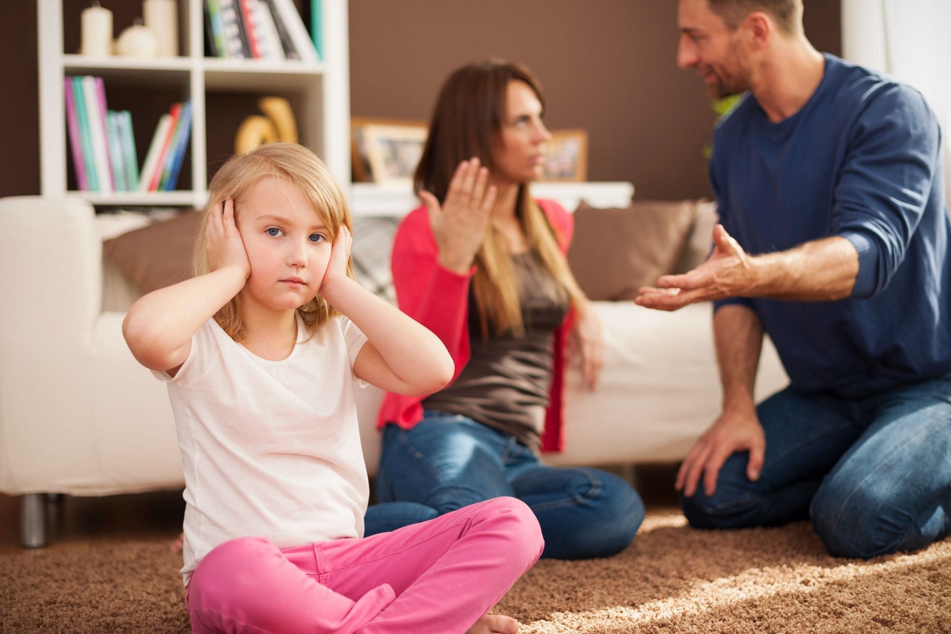 There can be a significant impact on a child's mental health. (Image via Freepik/ gpointstudio)